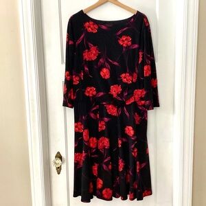 Black Red Floral stretch midi Dress size 18 rushed waist Party Event Evening